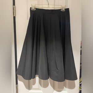 Elizabeth James skirt worn a few times size 6